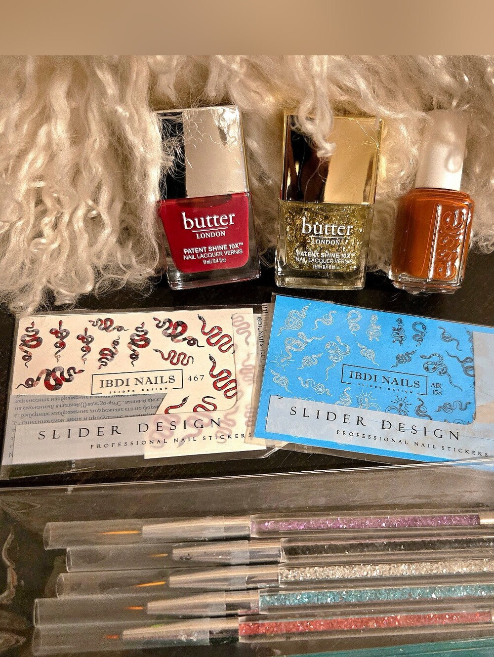 Nail Art Bundle Butter LONDON Essie